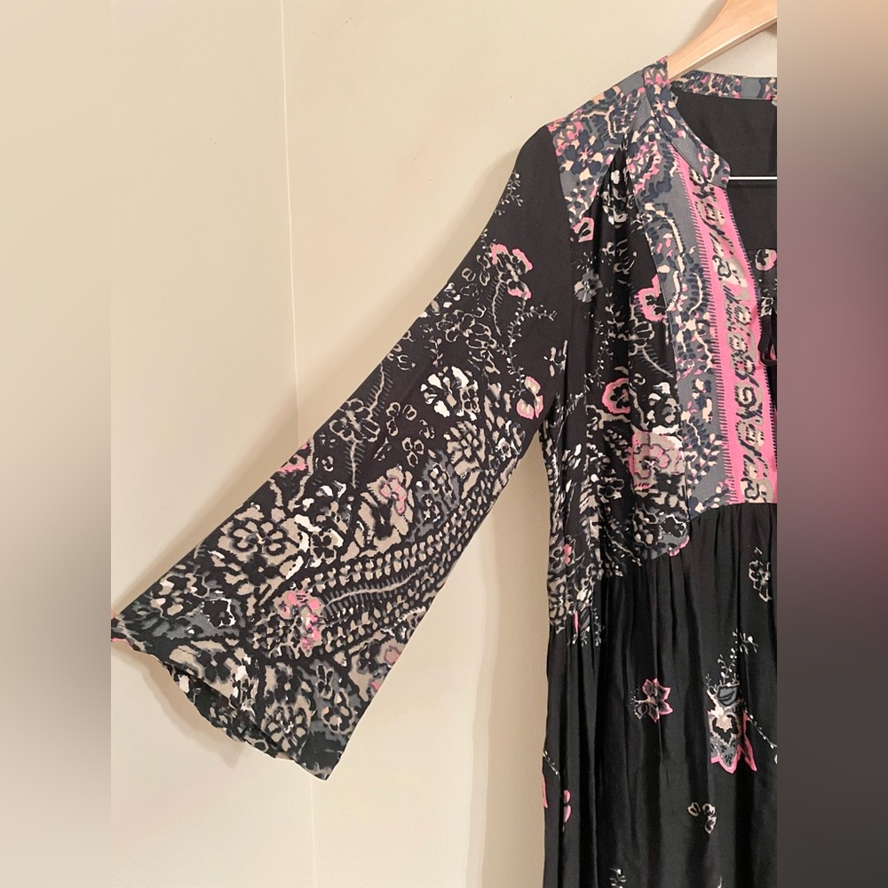 Free people “If you only knew “ maxi dress w/leg slits and tie neck size small - Picture 10 of 15